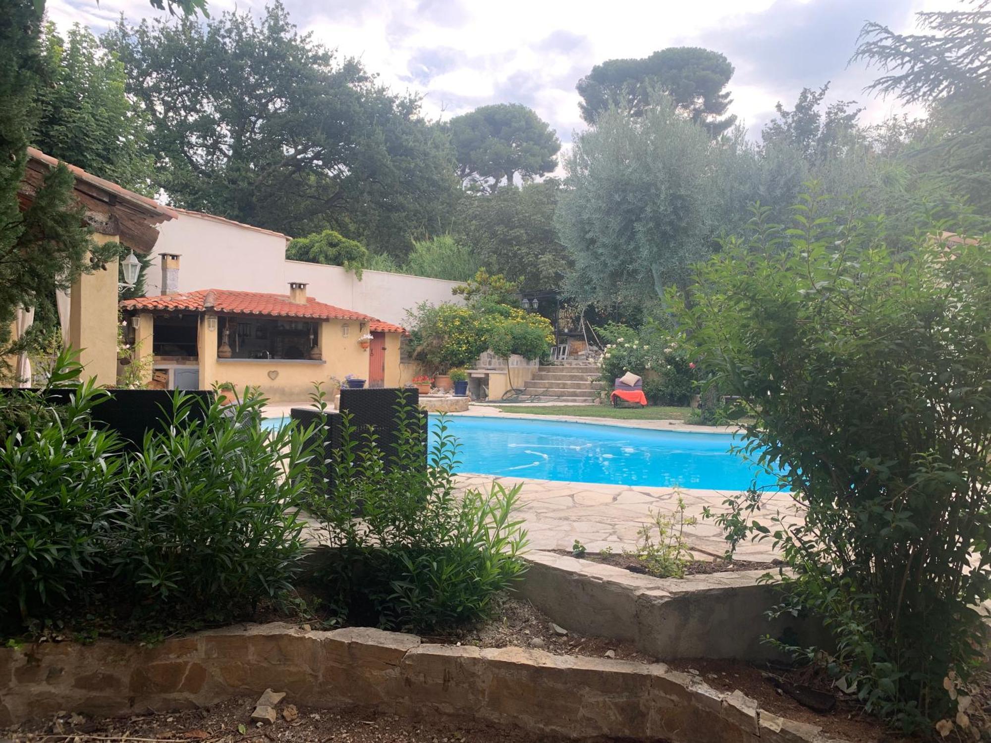 Studio Oustaou Acces Piscine Марсель Экстерьер фото